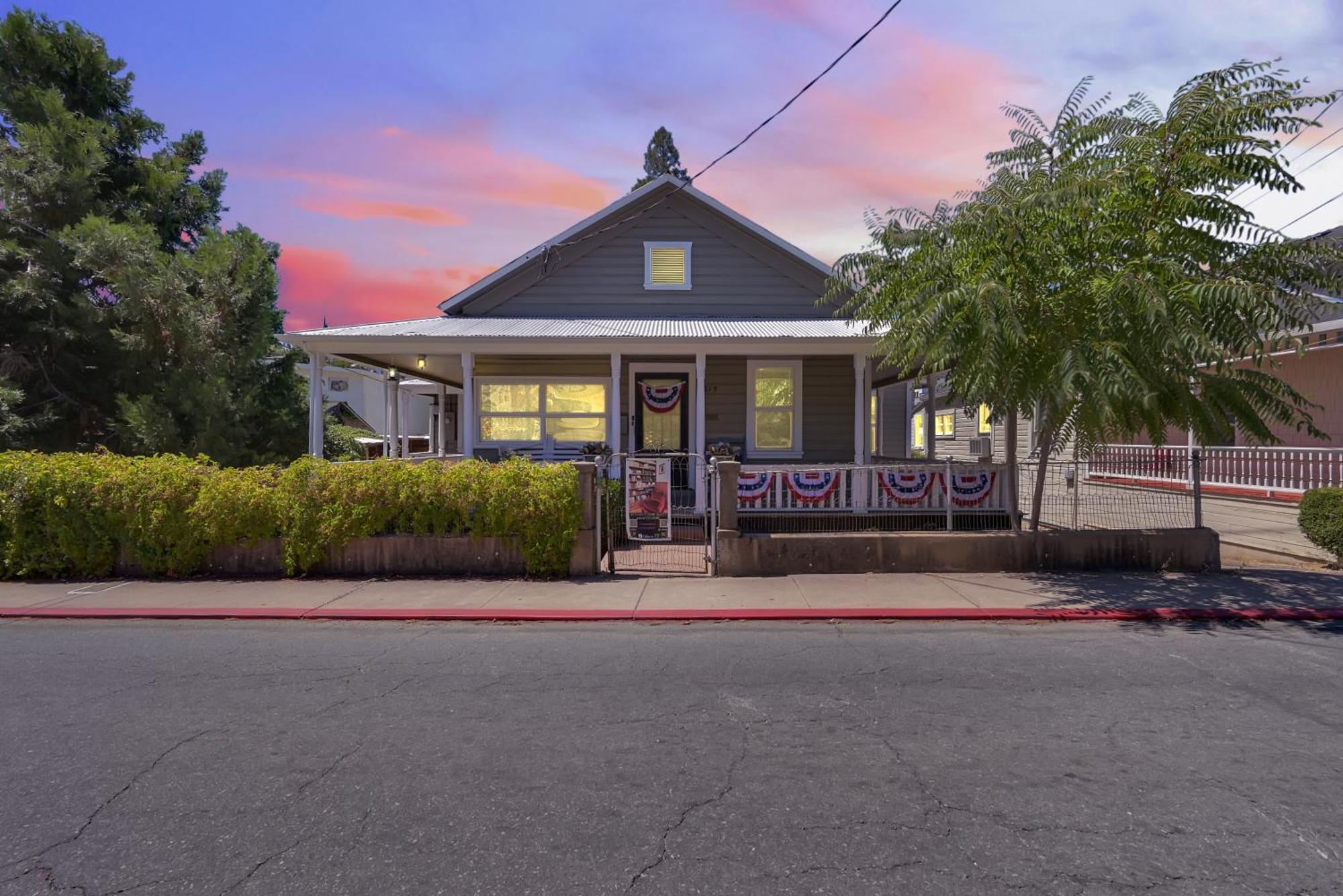 Spacious Downtown Jackson Retreat- Historic Hangout Eksteriør billede